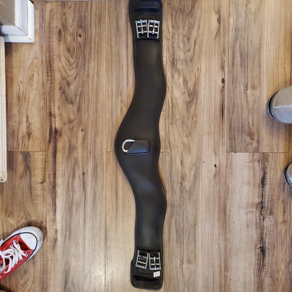 Collegiate Lightweight Anatomic Dressage Girth